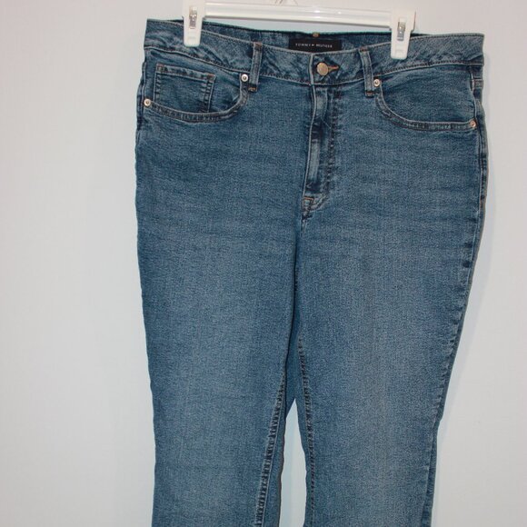 Tommy Hilfiger Women's Tribeca TH Flex Straight-Leg Jeans - Picture 1 of 12
